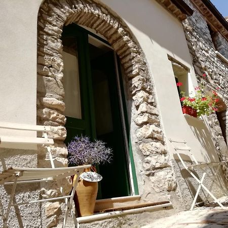 B&B Il Buon Cammino Roccamandolfi Bagian luar foto